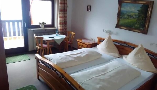 Double room with balcony, shower and WC