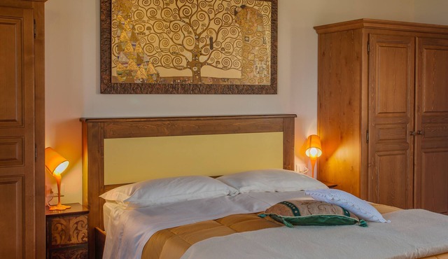 Double room with private bathroom just a few minutes from Bologna