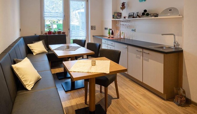 Double room with shower and toilet, extra bed - Ferienweingut Monzel