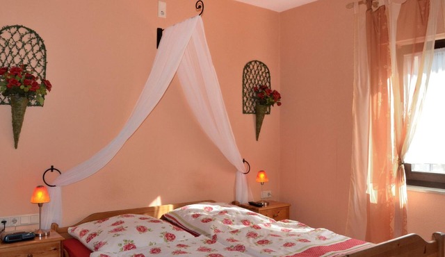 Double room with shared shower no. 1 and 2