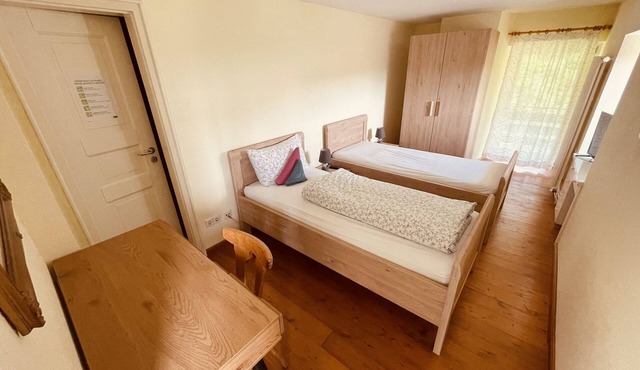 Double room with shower and WC