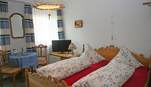 Double room Wutachschlucht with shower and toilet