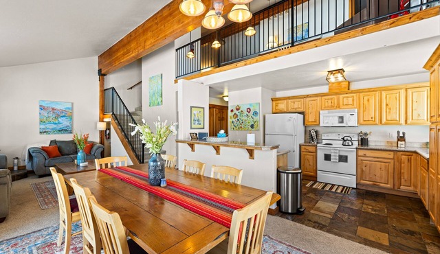 Double Take Condo - Aspen Village - Golf - Shared Pool, Hot tub, Sauna, Gym, Courts
