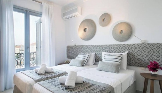 Double twin-bed with a sea view - Aurora Spetses