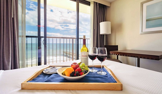 DoubleTree by Hilton Atlantic Beach Oceanfront
