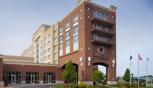 DoubleTree by Hilton Bay City - Riverfront
