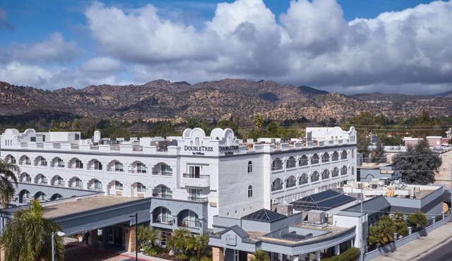 DoubleTree by Hilton Chatsworth