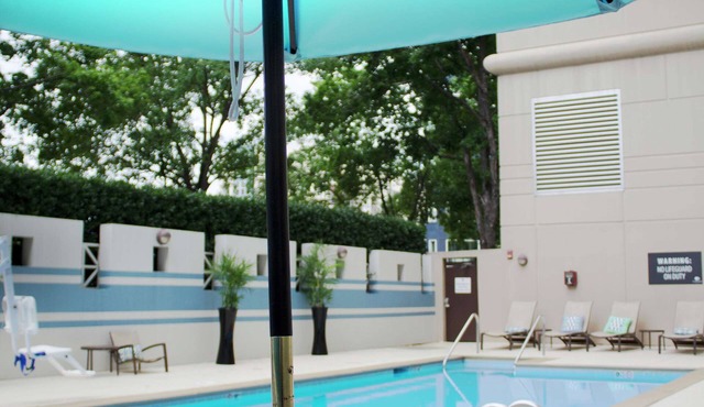 DoubleTree by Hilton Charlotte Uptown