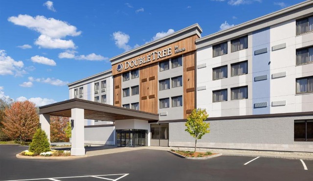 Doubletree By Hilton Concord Downtown