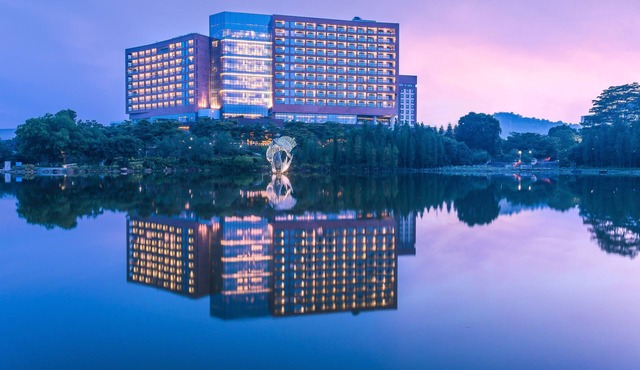 DoubleTree by Hilton Guangzhou Science City-Free Shuttle Bus Service During Canton Fair Period
