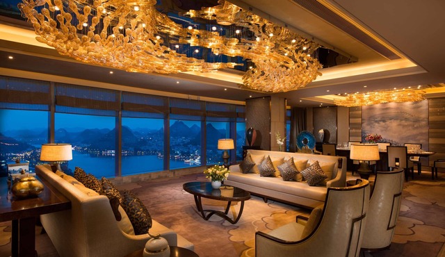 DoubleTree by Hilton Hotel Anshun