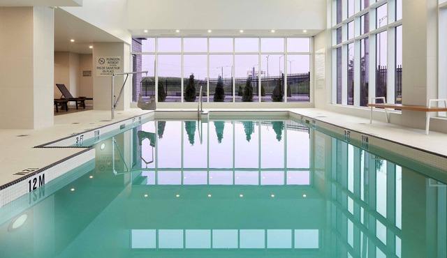 DoubleTree by Hilton Montreal Airport