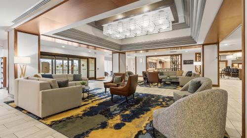 DoubleTree by Hilton Pittsburgh-Green Tree