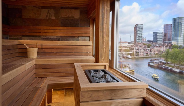DoubleTree by Hilton Rotterdam Centre