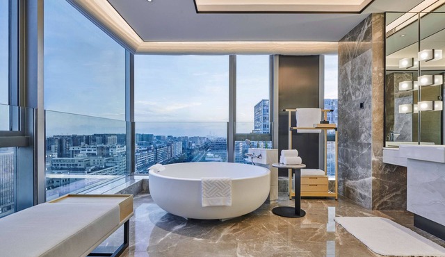 DoubleTree by Hilton Shenzhen Airport