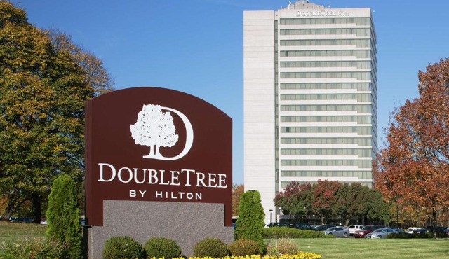 DoubleTree by Hilton Kansas City - Overland Park