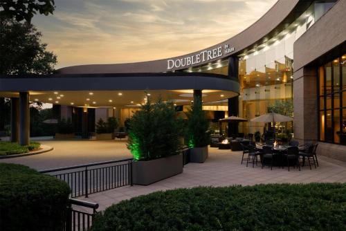 DoubleTree by Hilton Washington Dulles Airport