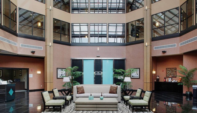 DoubleTree Suites by Hilton Bentonville