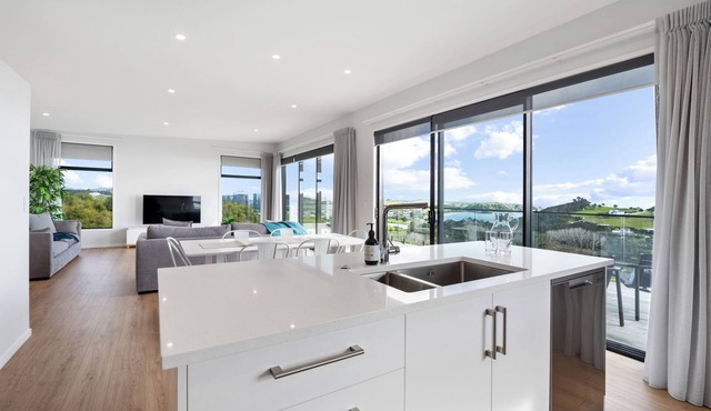 Doubtless Delight - Cable Bay Holiday Home