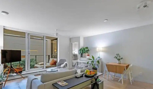 Downtown 2BR | Parking | Walk to BC Place & FIFA