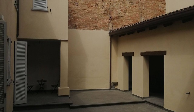 Downtown 3-bedroom apartment