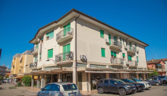 Downtown apartment by the beach