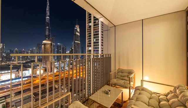 Downtown Apt 3.5BDR | Opp Dubai Mall, Khalifa View