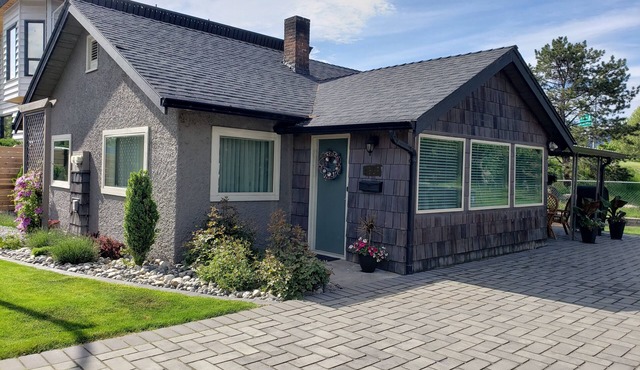 Downtown Beach Charming Heritage Beach House nLicence #4083434