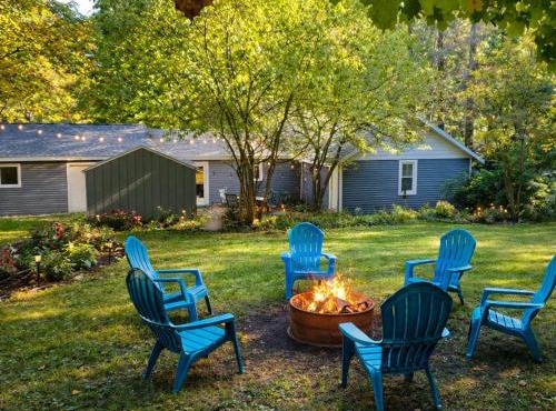 Downtown Bellaire, Close to Hiking, Biking, Golf, Lakes,Pets friendly