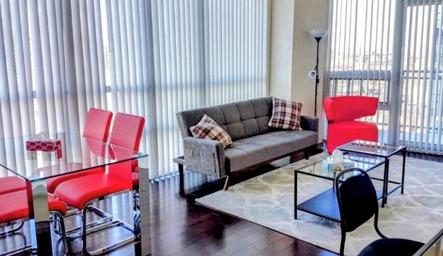 Downtown Bright & Modern Condo With Free Gym
