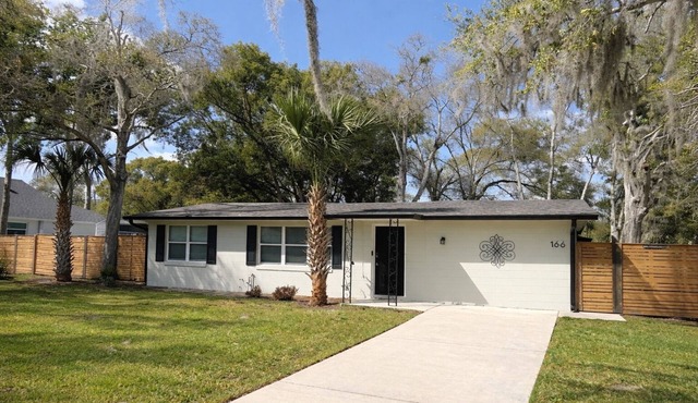 -Downtown Clermont Triplex Near Waterfront Park-