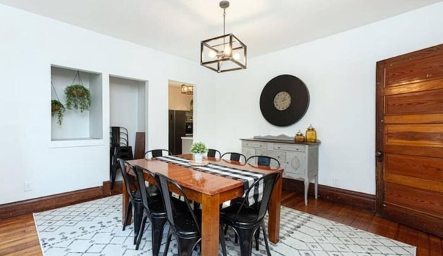 Downtown Historic Spacious 5 Bed