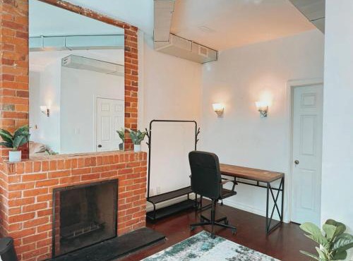 Downtown King Mstr Brdm w TV-Desk-Balcony-Near TTC