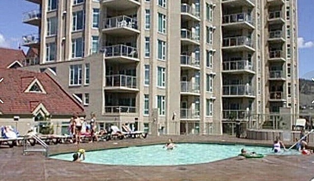 Downtown Lakefront Luxury. Views! 2 bed/2 bath, pool. EARLY JUNE DISCOUNTS