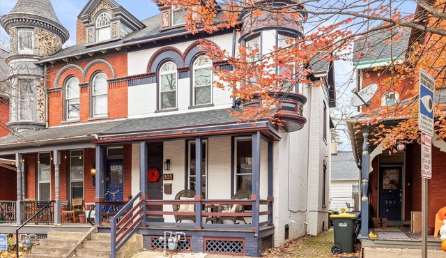 Downtown Lancaster 3BR 2.5BA Entire Home w/Private Sauna + Free Parking