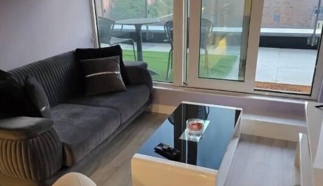 Downtown Luxury Condo | Gym | Parking
