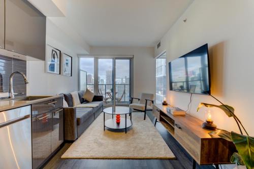 Downtown Luxury Unit
