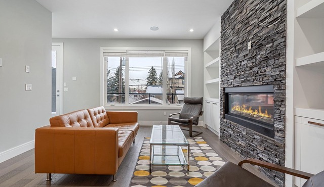 Downtown Luxury with Fast Wi-Fi & Amazing Kitchen!