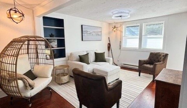 Downtown Meredith Hideaway! Lake Winnipesaukee and Lake Waukewan!