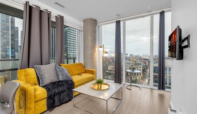 Downtown Toronto Hotel and Suites