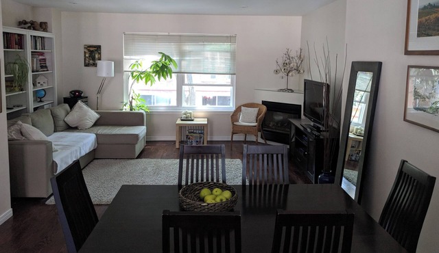 Downtown Townhouse prime location