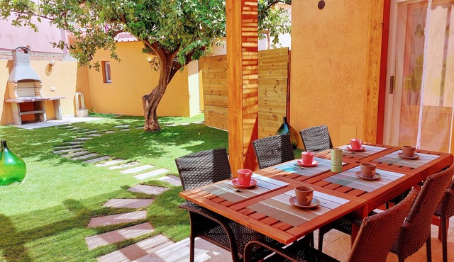 Downtown villa 3 bedrooms with 3 private bathrooms 5 min drive from beaches