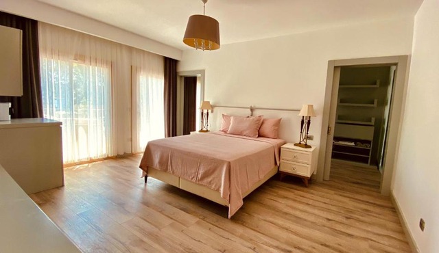 Dozo Suites