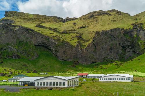 Drangshlid Hotel by Tröll