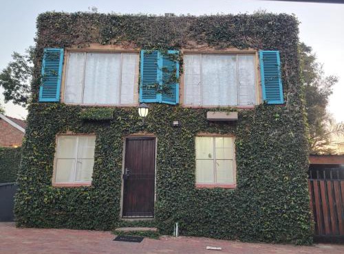 Dream Big Bougainvillea 2 bedroom cottage