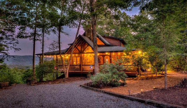 Dream Come True - Mountain View | Hot Tub | Air Hockey | Screened Porch | Fire Pit