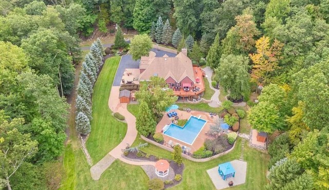 DREAM Home, Pool, Hot Tub, Game Rm & Mountains.