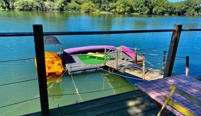 dream stay on the river with Kayak Boat Bicycles Close to Paris both world