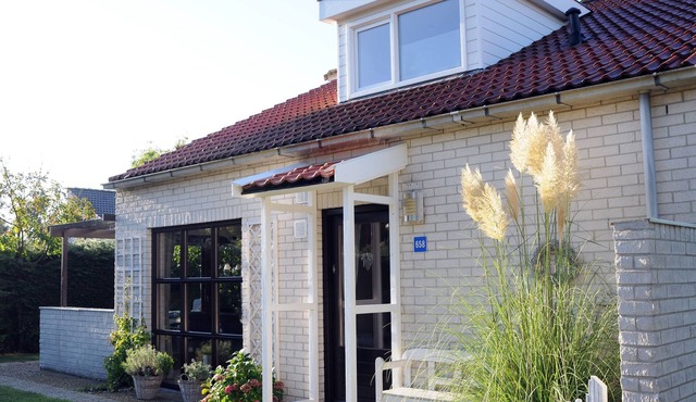 Dream vacation home, 2 new bathrooms, free WLAN, garden, washing machine, leisure pool