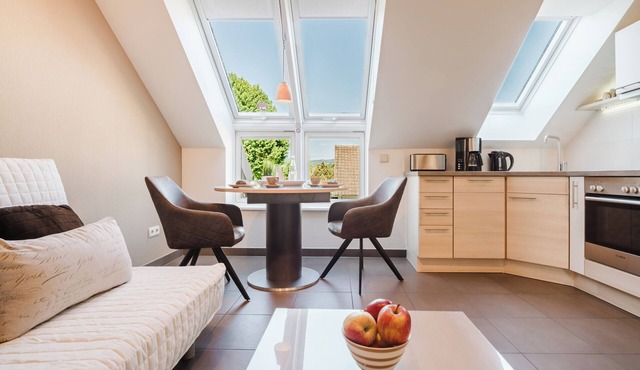 Dreamlike sleeping suite "Cappuccino" between old town Bensheim & bathing lake + parking lot